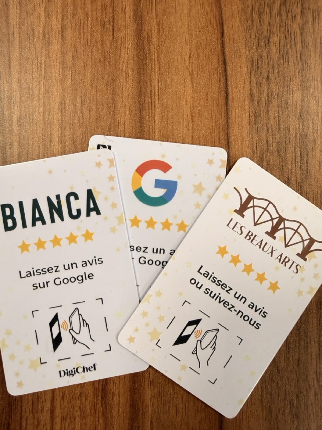 Cartes NFC DigiChef personnalisées avec les logos des restaurants